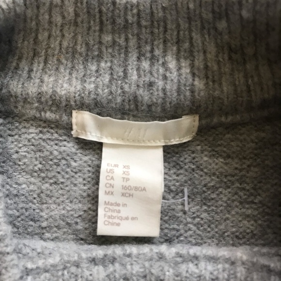 H&M Pearl Accent Wool Blend Gray Pullover Sweater Dressy Modern Preppy - Picture 3 of 11